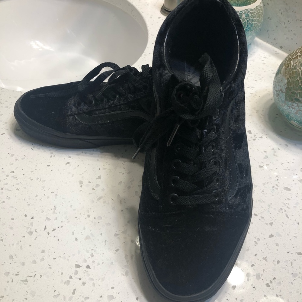 Black Crush Velvet Vans Good Condition